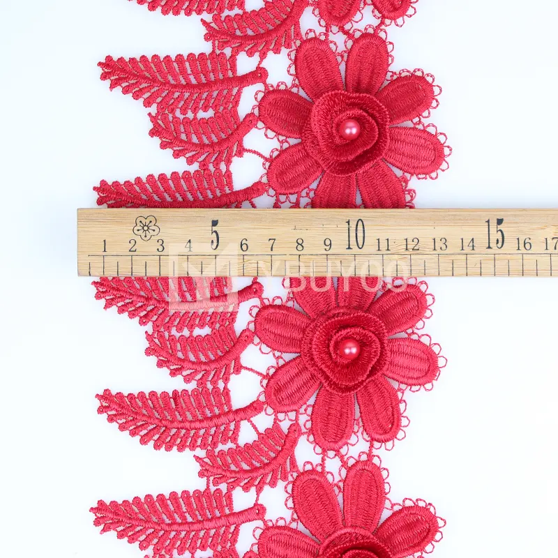 फैक्टरी कम MOQ मशीन कढ़ाई फूल लाल फीता ट्रिम 3d फीता सीमा फीता महिलाओं की पोशाक के लिए