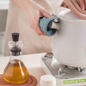 เสื่อฉนวนกันความร้อนซิลิโคนกันลื่นสำหรับห้องครัวสไตล์ทันสมัยผู้ถือแผ่นรองจานบนโต๊ะอาหาร - Product Image 4