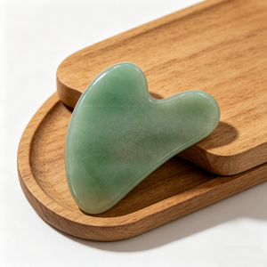 Planche de Gua Sha en Aventurine Verte 100% Naturelle et Authentique, Outil de Grattage en Jade Naturel <span class=keywords><strong>pour</strong></span> <span class=keywords><strong>Massage</strong></span> du <span class=keywords><strong>Visage</strong></span> et du Corps, Service OEM - Product Image 1