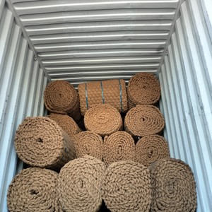 Rouleau de tapis en fibre de coco de haute qualité, brun doré, 10m, 65kg, matériau écologique en fibre de coco pour pavage de passerelles extérieures - Product Image 3