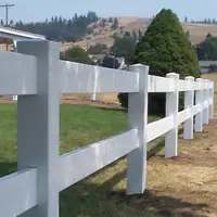Horse Farm langlebiger PVC-Zaun mit einer Tür