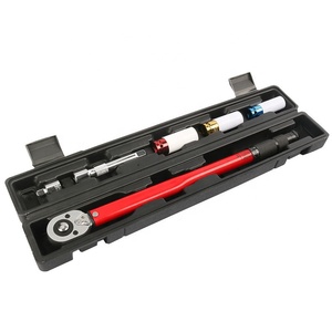 Juego de 6 Llaves Dinamométricas de 1/2'', Capacidad de 210 NM, Grado Industrial, 17, 19, 21 mm, Vasos para Tuercas de Rueda, Barra de Extensión, Juego de 5 Piezas - Product Image 2