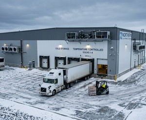 Structure en acier pour entrepôt frigorifique industriel résistant aux ouragans, chambre froide robuste avec isolation thermique PU/PIR - Product Image 1