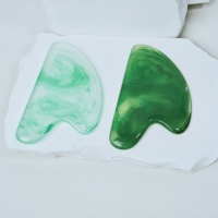 Planche de massage Gua Sha en résine en forme de cœur pour le visage, anti-âge, anti-rides, drainage lymphatique, relaxation, soin de beauté, outil pour le visage