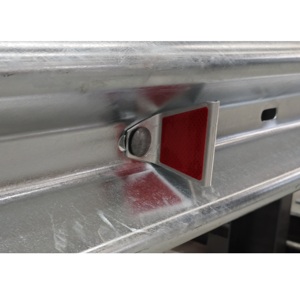 Barandilla de carretera Reflectores de barandilla duraderos impermeables Delineador de visibilidad y seguridad Tamaño personalizado para Kazajstán - Product Image 1