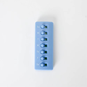 Organizador de Pastillas Reutilizable con Respaldo Curvo, Indicadores Codificados por Color, Diseño Antideslizante, Portátil - Product Image 6
