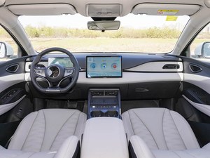 Voiture électrique berline fastback BYD Sea Bird, vue de face - Product Image 4