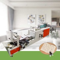 Machine voor het maken van kleverige muizen- en insectenvallen (bijv. muggen, fruitvliegen) met hotmelt lijm.