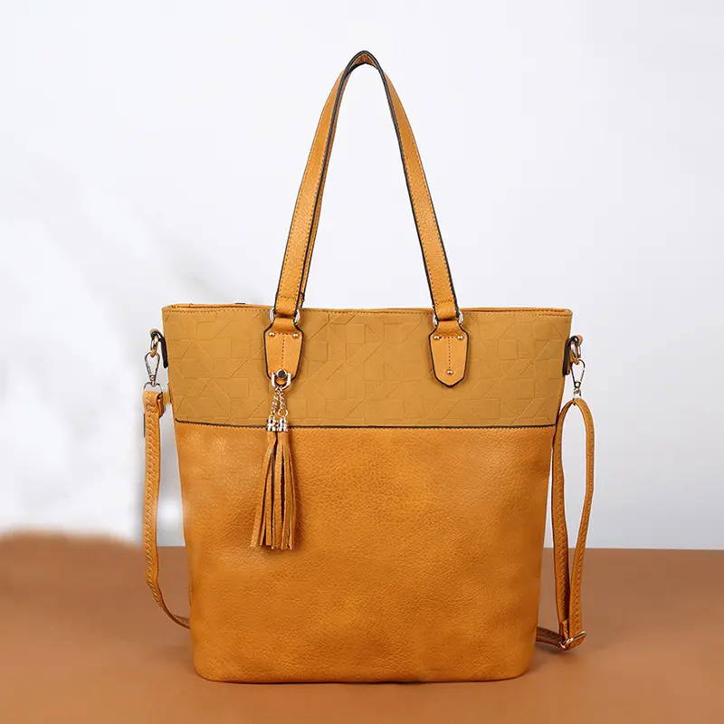 2022 Fashion Large Capacity Ladies Shoulder Crossbody Bag Soft Leather Tote Bag Oversized Brown Vintage Tassel Handbag