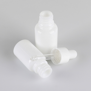 Venta caliente botella cuentagotas de vidrio blanco con tapa blanca botella de embalaje de suero de aceite esencial con cuentagotas de goma graduado - Product Image 2