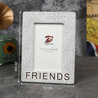 Cadre photo en céramique FRIENDS, texture à pois - Cadeau minimaliste pour meilleur ami, décoration de dortoir pour la remise des diplômes |   Résistant aux UV/Imperméable/Magnétique