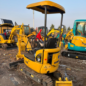 Excavadora compacta Komatsu PC18 de segunda mano, miniexcavadora usada de 1.8t con cabina abierta, maquinaria original de Japón. - Product Image 4