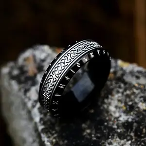 Somen cincin baja tahan karat pria, cincin simpul Celtic huruf Viking Vintage modis sederhana