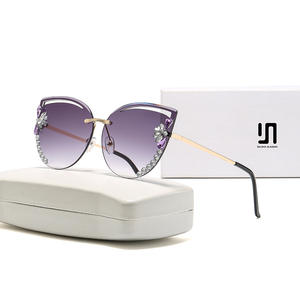 แว่นกันแดดทรงแคทอายสุดหรูผู้หญิงกรอบโลหะไรน์สโตนตกแต่ง UV400 ป้องกันประเภท 3 บังแดดสีดำ Z20656 - Product Image 2