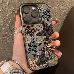 Étui de téléphone étoile imprimé léopard de créateur pour <span class=keywords><strong>iPhone</strong></span> 11 <span class=keywords><strong>12</strong></span> <span class=keywords><strong>13</strong></span> <span class=keywords><strong>Mini</strong></span> 14 15 16 17 Pro Max Coque sexy en matériau PC - Product Image 1
