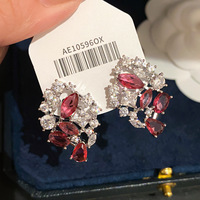 Luxuriöse Hochwertige Ohrstecker Glänzende Bunte Zirkon-Blumen 18k Silberbeschichtete Messing-Ohrstecker Modischer Damenschmuck
