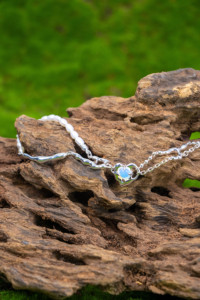 Bracelet pendentif en forme de cœur, plaqué or argenté + perles dorées opales, bijoux tendance classiques, cadeau pour femmes - Product Image 3