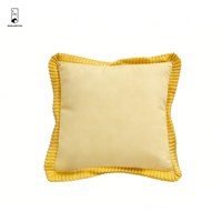 Housse de coussin en velours avec volants plissés - Housse de coussin carrée unie - Housse à bordure romantique à volants pour canapé et chambre