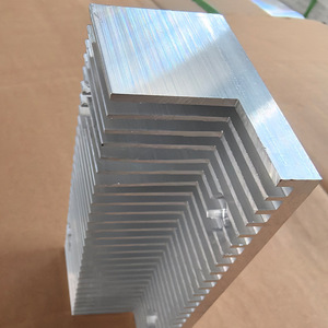 Disipador de calor de aluminio con aletas Yimeida para electrónica de potencia, refrigeración industrial de alta densidad - Product Image 1