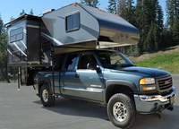 Caravane 4x4, camping-car de voyage tout-terrain, camion avec Mini-cuisine coulissante, marché léger, Overland, remorque de camping-car personnalisée