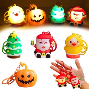 Llavero Colgante Creativo de Papá Noel y Árbol de Navidad Huashanqi, Linterna de Calabaza de Halloween de Plástico 3D Brillante, Regalo Promocional - Product Image 2