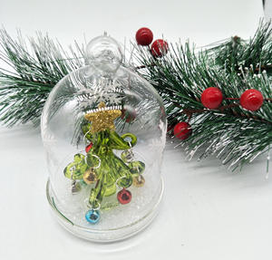 Adorno Navideño de Cristal con Copo de Nieve y Brillantina Integrada, Campanas Metálicas Transparentes Colgantes para Árbol de Navidad, 6x6x10cm, Regalo Festivo, Marca SY - Product Image 1
