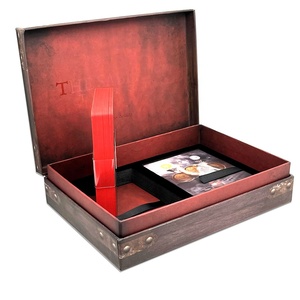 Papier personnalisé Impression holographique déjoué jeu <span class=keywords><strong>de</strong></span> cartes <span class=keywords><strong>de</strong></span> tarot et oracles avec guide cartes <span class=keywords><strong>de</strong></span> tarot Design - Product Image 2