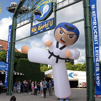 Ballon gonflable géant personnalisé en PVC, modèle de taekwondoïste, pour décoration de fête en extérieur, imperméable et durable, installation facile
