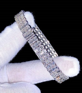 Pulsera de Eslabones Cubanos de Joyería de Moda Premium con Brillantes Piedras de Moissanita en Plata de Ley 925 para Uso Diario - Product Image 4