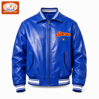 Veste de baseball américaine vintage personnalisée pour homme en cuir brillant, col côtelé rayé, fermeture éclair intégrale, poches à rabat, style bomber
