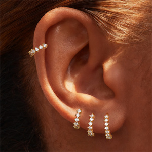 Pendientes de Aro Huggies Clásicos de Plata de Ley S925 con Circonita Cúbica de Una Sola Fila, de 6mm, 8mm y 10mm, Varios Tamaños - Product Image 1
