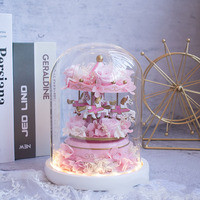 Chaude Luxueux Préservé Rose Carrousel Musical Décoration À La Main Fleur Éternelle Rose Carrousel Rotatif Pour Toujours Rose En Verre