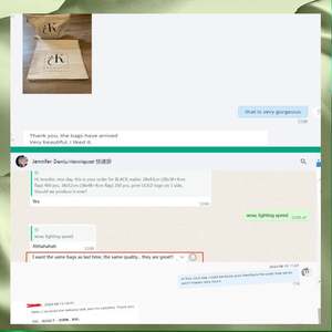 Enveloppe d'expédition en polyéthylène écologique biodégradable avec logo personnalisé imprimé en noir mat et or pour vêtements, t-shirts, sacs - Product Image 3