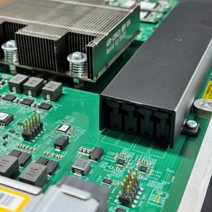 Juniper JNP304-RE ชุดควบคุมการกำหนดเส้นทางสำหรับ MX304 - Product Image 6