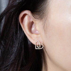 Boucles d'oreilles Messi Jewelry MSE-842 en or jaune 18 carats avec diamants ronds en forme de cœur pour femmes - Product Image 2