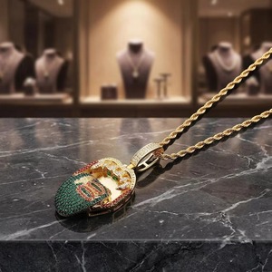 Pendentif en diamant Moissanite le plus vendu, accessoire de bijouterie fine et élégante avec un design de pierre scintillante de luxe pour femmes et hommes - Product Image 3