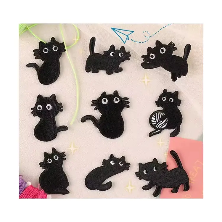 Venta caliente personalizado parche de dibujos animados de animales parche bordado de gato negro para ropa