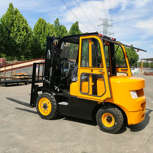 Montacargas Diésel de 2 Toneladas con Accesorios para Empacar: Pinza para Pacas, Pinza para Rollos de Papel, Cubo y Rotador - Product Image 5