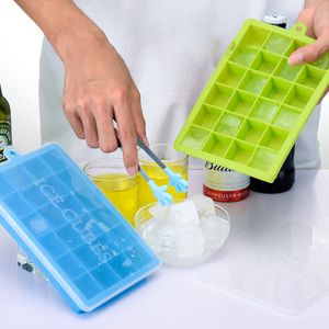 Molde de Hielo Cuadrado de Silicona de Grado Alimenticio, Flexible, Portátil, de Gran Capacidad, con 24 Cavidades, Reutilizable, Apto para Lavavajillas, para Helados - Product Image 2