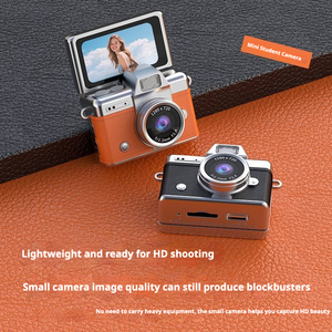 Mini Cámara Fotográfica Retro con Pantalla Abatible, Cámara Pequeña con Llavero, <span class=keywords><strong>Video</strong></span> Digital FHD de 1080p - Product Image 6