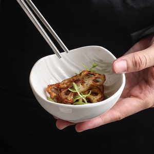Grano surfact en relieve mate blanco <span class=keywords><strong>tapas</strong></span> aperitivo 3 salsas dsihes plato de cerámica para servir al por mayor para restaurante - Product Image 3
