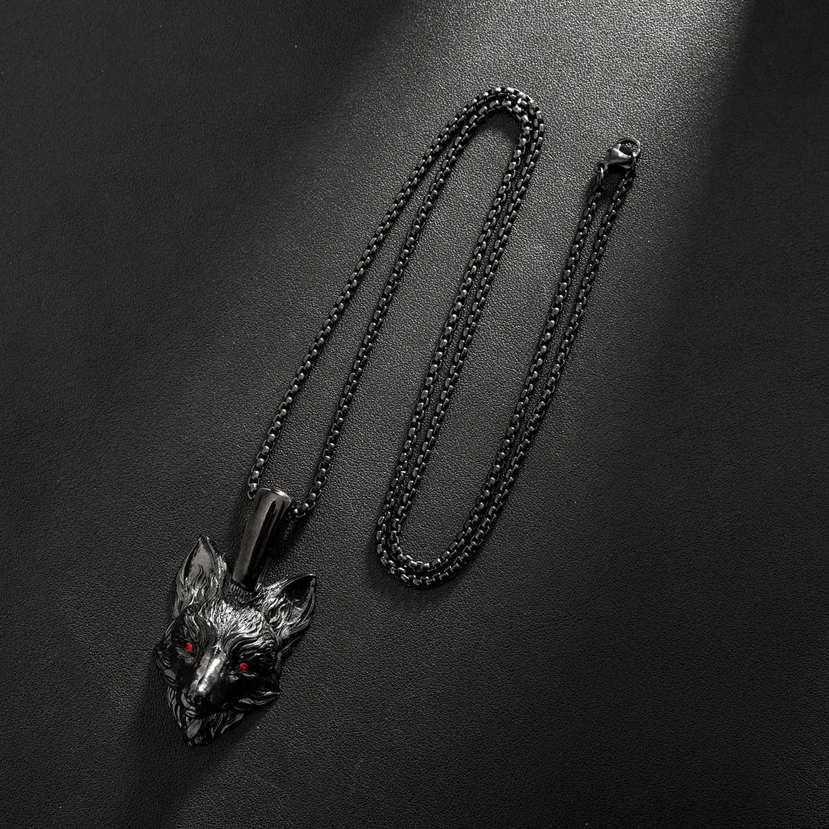 Hot Sale Cool Black Necklace Animal Red Eye Fox Pendant fashion jewelry necklaces for men