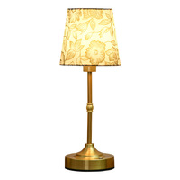 Lampe de table LED à lumière chaude, style nordique simple, pour salon, chambre à coucher, en tissu et métal, lumière d'ambiance, éclairage décoratif