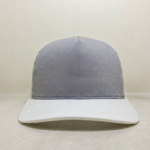 Casquette de camionneur en gros avec logo ajustable, 5 panneaux, dos en maille bicolore, pour le cyclisme, la pêche, les voyages, fabriquée en usine au Vietnam - Product Image 1