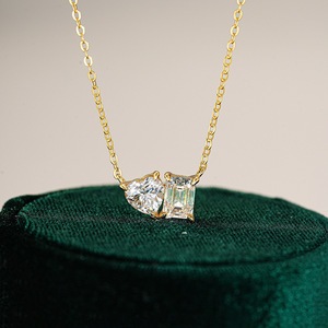 Collana di nozze di lusso in pietra doppia Moissanite <span class=keywords><strong>D</strong></span> colore VVS cuore smeraldo ciondolo 18K giallo oro piatto <span class=keywords><strong>925</strong></span> <span class=keywords><strong>argento</strong></span> per le donne - Product Image 2