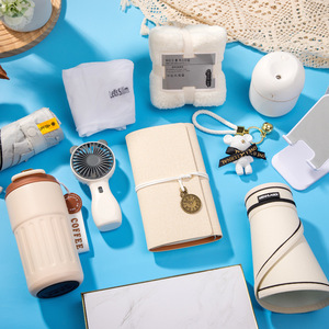 Set de Protección Solar de Verano, Regalo Empresarial con Personalización para Clientes y Empleados, Regalos Promocionales Modernos y Novedosos - Product Image 2