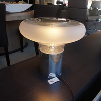Post-Moderne Minimaliste Designer Chrome Étude Décoration Personnalisé Verre Lampe De Bureau Salon Modèle Chambre Chevet Moderne