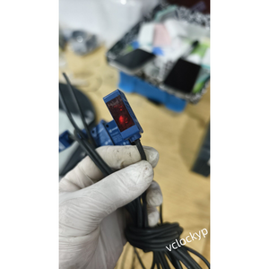 1 ชิ้น ของใหม่สำหรับเซ็นเซอร์วัดระยะด้วยเลเซอร์ WENGLOR รุ่น P1KH001 - Product Image 2