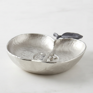 Élégante assiette en argent plaqué nickel faite à la main, idéale pour servir des collations, des bonbons, des salades, des fruits sur la table et le comptoir de cuisine. - Product Image 1