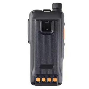 Radio mobile numérique étanche HP685, VHF, bidirectionnelle, audio clair pour longue portée - Product Image 1